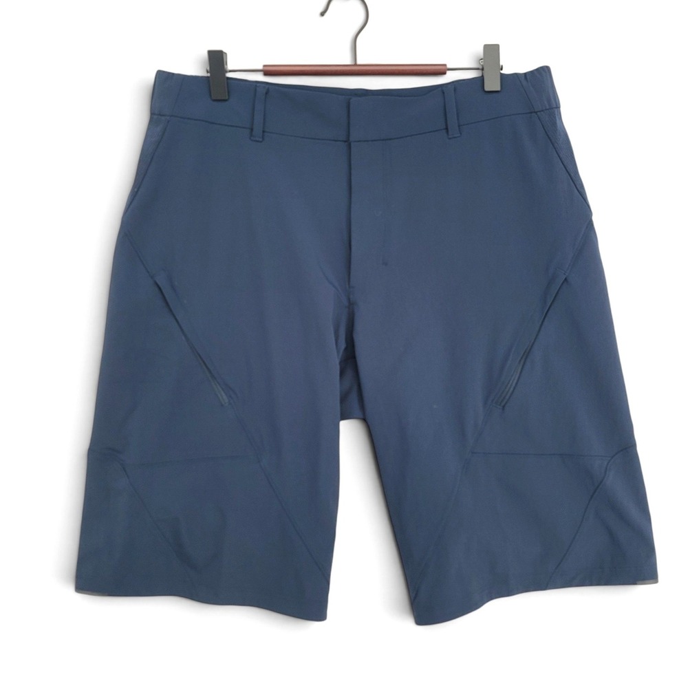 Lululemon Mens 34 Navy Mountain Side Short Stretch Athletic Training Gym